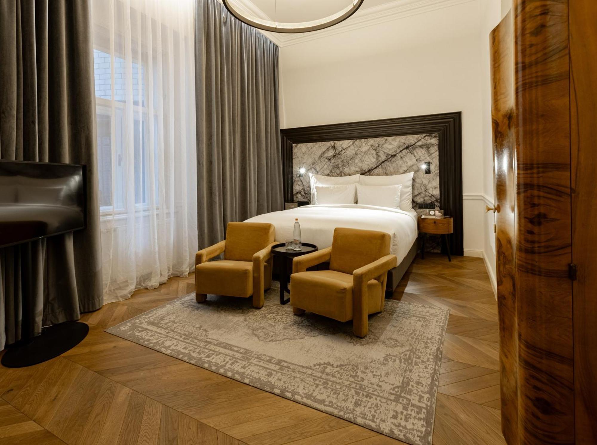 Collect - Adults Only 4* Budapeste