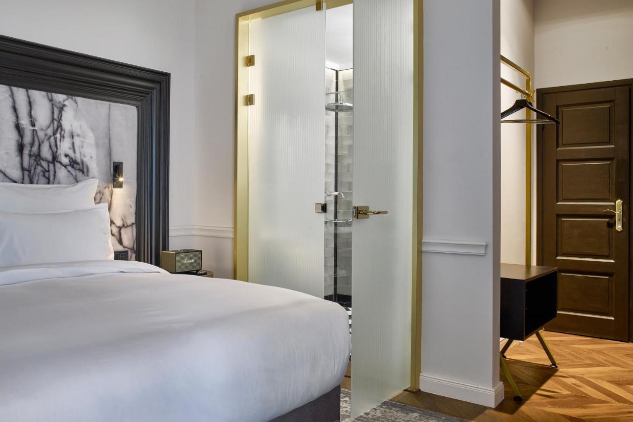 Collect - Adults Only 4* Budapeste